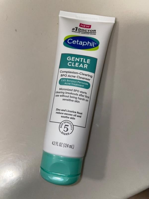 Cetaphil, Gentle Clear, Complexion-Clearing BPO Acne Cleanser, 4.2 fl oz (124 ml)